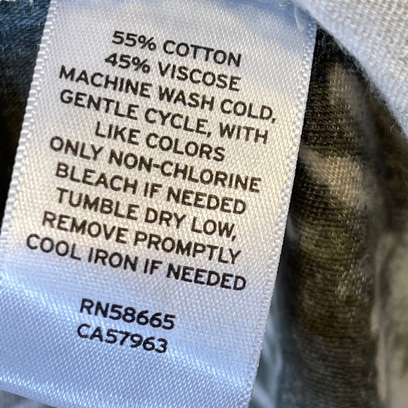 Caslon NWT Watercolor Pattern Short Sleeve Collared Button Front Lightweight Top - Picture 11 of 11